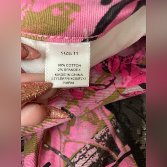 Fashion Nova Vibrant Pink and Black Flare Jeans Tall Girl Friendly Camo - Picture 7 of 7